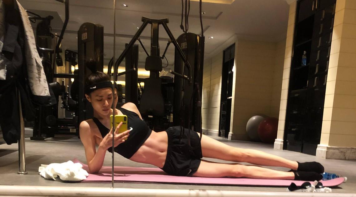 赵丽颖健身房锻炼图片_赵丽颖在健身_赵丽颖健身视频