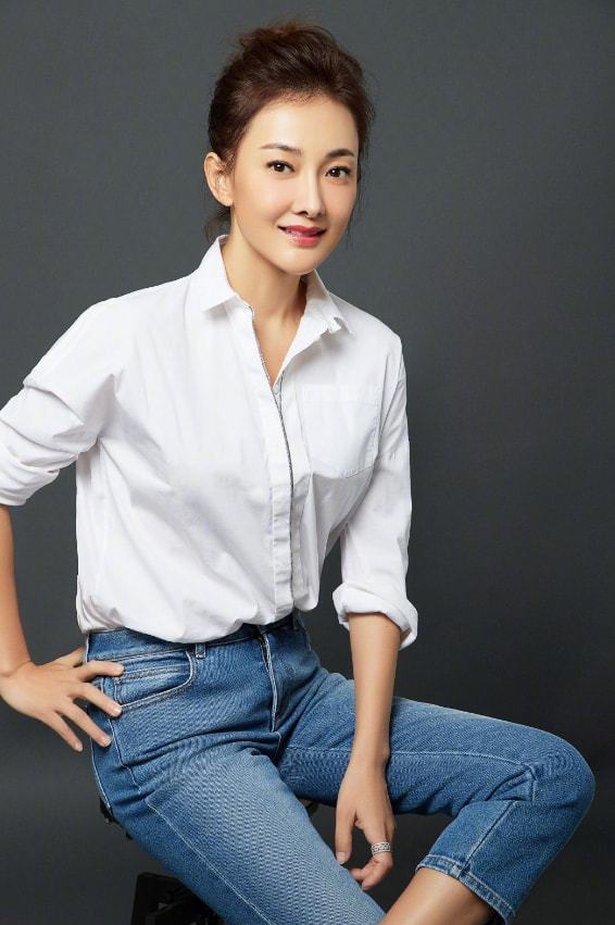 游泳女冠军表情视频_游泳游泳教学视频_张国立游泳冠军视频