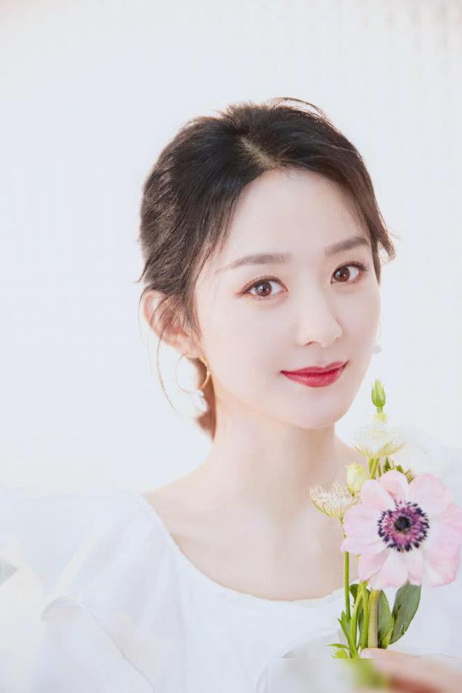 赵丽颖健身壁纸_赵丽颖健身房锻炼图片_赵丽颖在健身