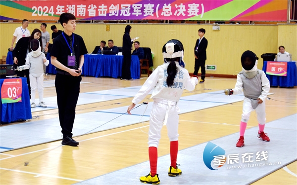 巴中市击剑冠军_宜宾击剑冠军_巴中世界冠军