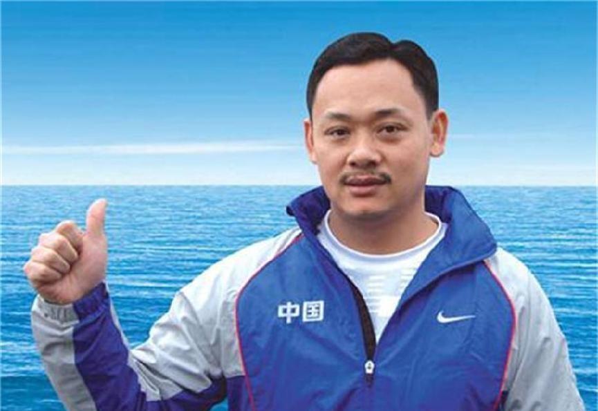 奥运举重冠军现状_奥运会举重冠军父母反应_奥运举重冠军能得多少钱