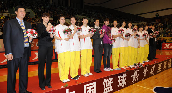 2009年11月7日WCBA联赛开幕 辽宁女篮加冕仪式全记录